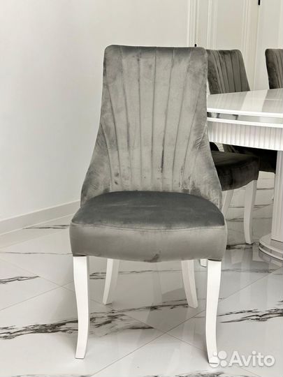 Стол и Стулья