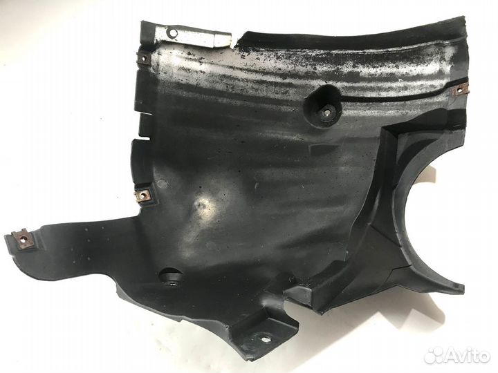 Подкрылок передний Mercedes C W203