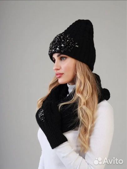Шапка вязанная женская и снуд