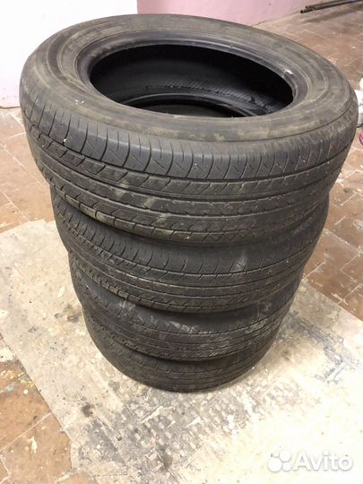 Yokohama dB Decibel E70 215/60 R16 95