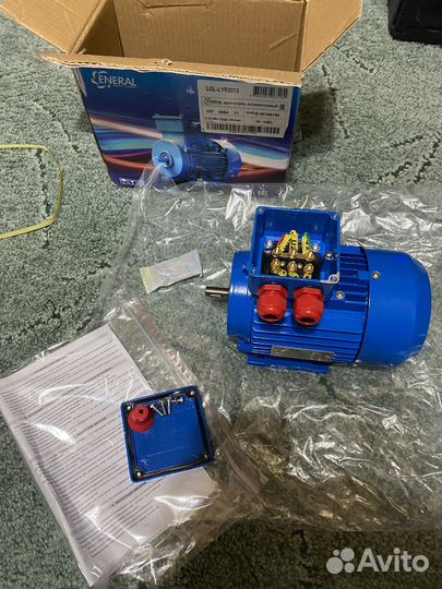 Эл двигатель асинхронный 0.18кВт/1310об