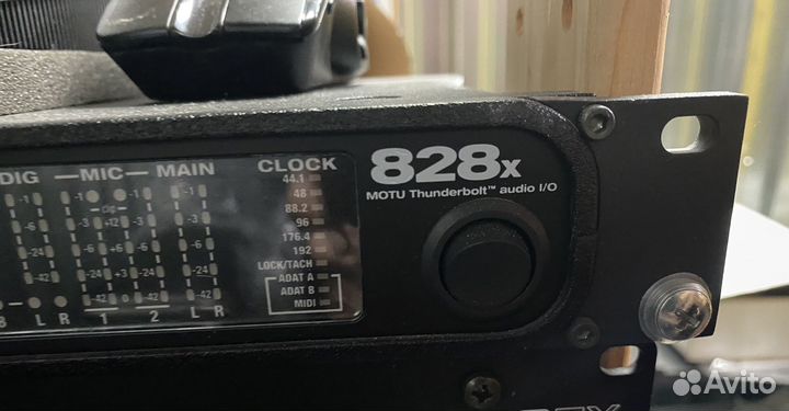 Внешняя звуковая карта motu 828X