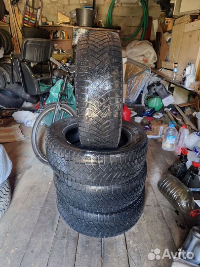 Pirelli Ice Zero 225/60 R17