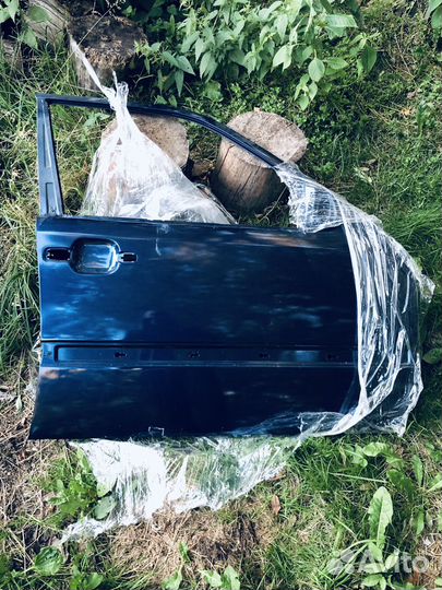 Продам передние двери мерседес 202