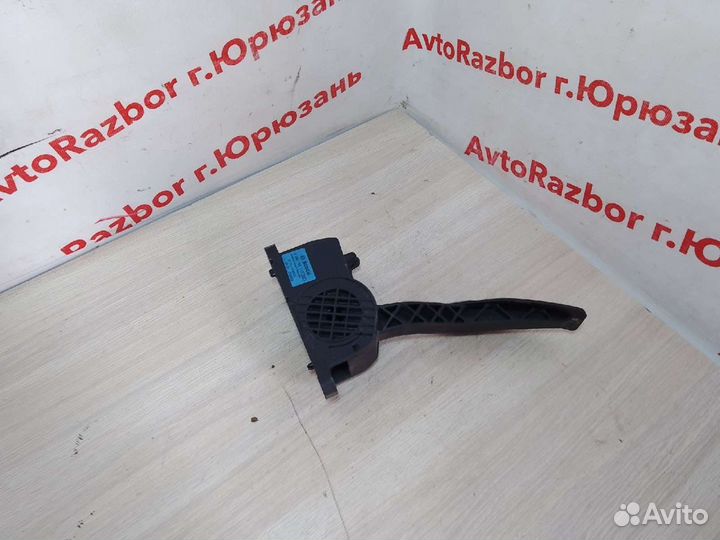 Педаль газа электронная LADA Priora