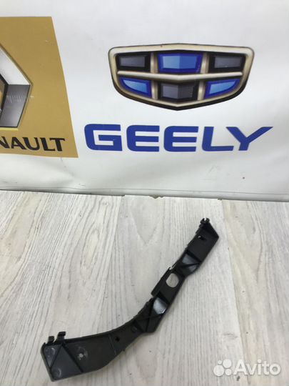 Кронштейн крепление бампера Geely MK cross Лев