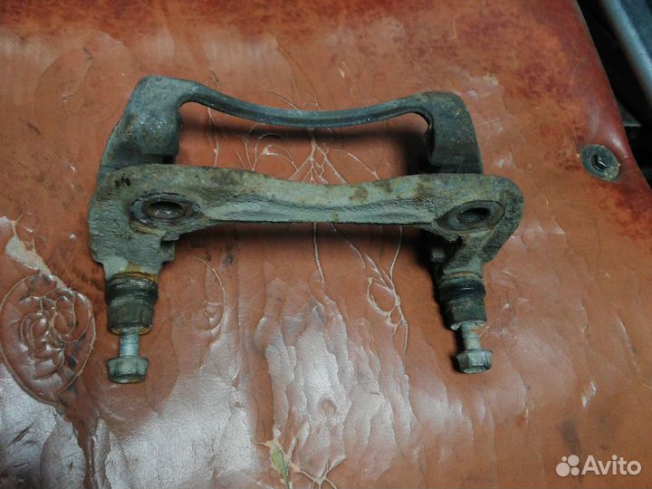 Суппорт передний Киа Рио Хендай Солярис