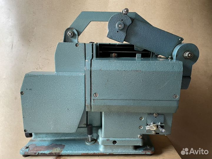 Кинопроектор Украина 7