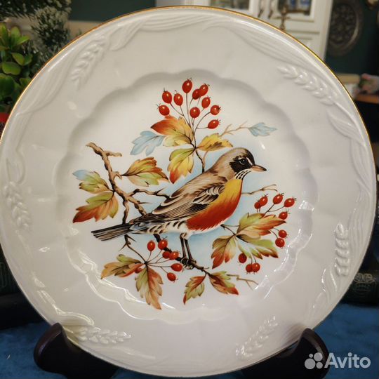 Тарелка десертная с птичкой
