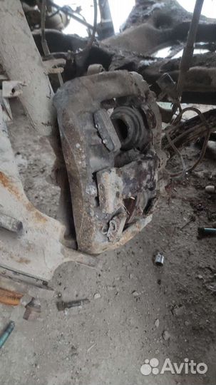 Суппорта Ауди a8 д2