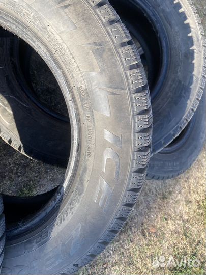Pirelli Ice Zero 175/70 R14 82H