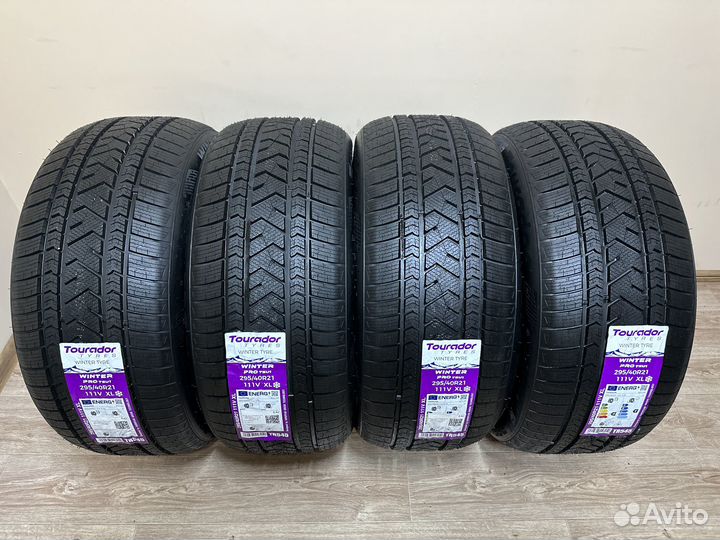 Tourador Winter Pro TSU1 295/40 R21 112VR