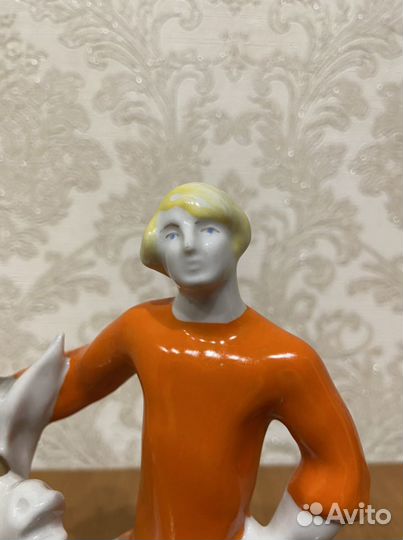 Фарфоровая статуэтка «Иванушка на коньке-горбунке»