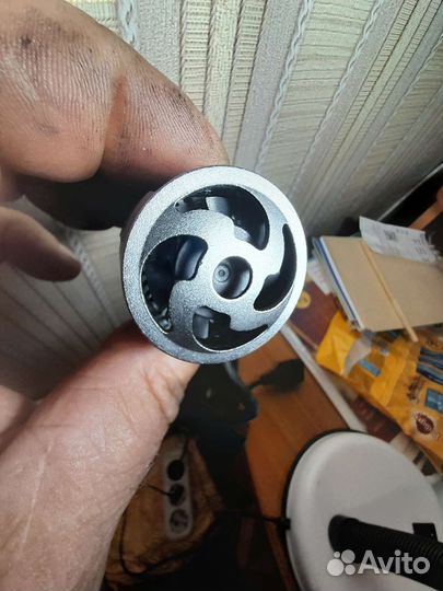 Лэд лампы в фары новые. Цоколь н4