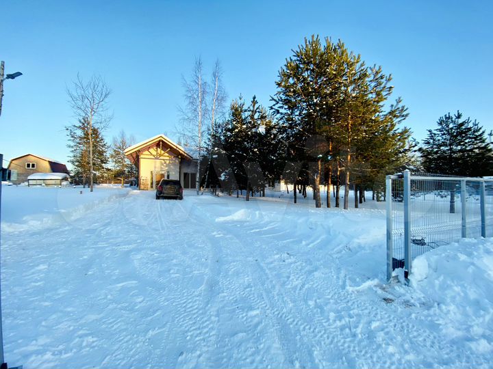 Дом 198 м² на участке 13 сот.