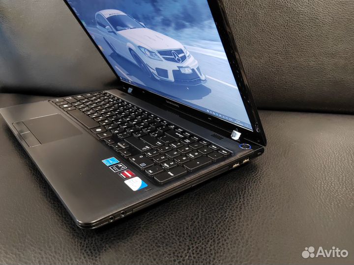 Samsung / 2020M / AMD HD 7600M / SSD 256GB