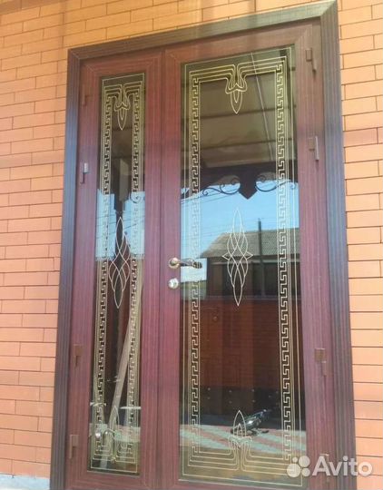 Пластиковые двери не бу