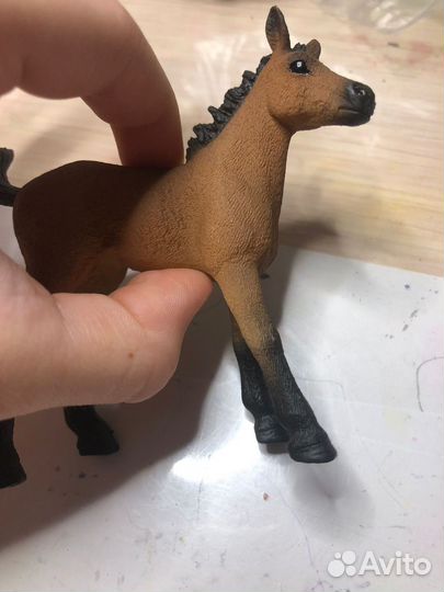 Фигурка жеребенка schleich новая