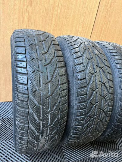 Kormoran Snow 205/60 R16 96H