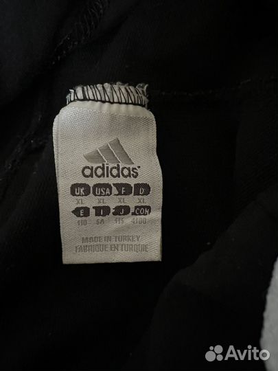 Спортивные шорты Adidas