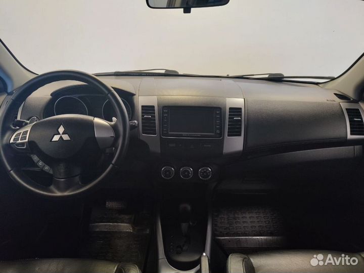 Mitsubishi Outlander 2.4 CVT, 2011, 284 492 км