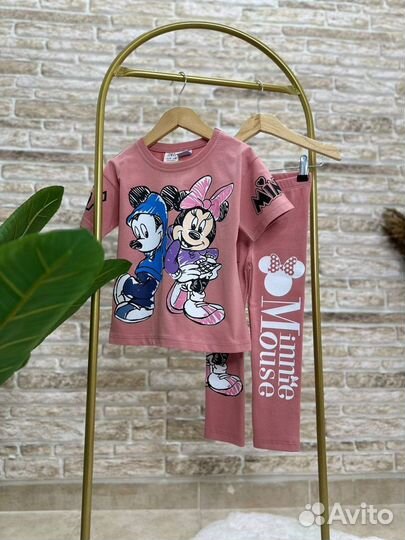 Костюм Zara футболка и лосины Minnie