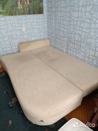 Продается диван, для дачи