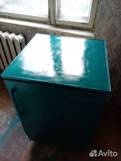 Винтажный холодильник СССР