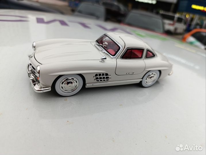 Коллекционный Ретро автомобиль Mercedes Benz 300SL