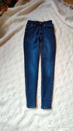 Джинсы скинни 42 р zara