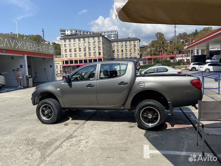 Mitsubishi L200 2.5 МТ, 2011, 110 000 км