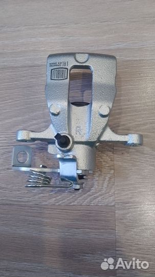 Продаю задний суппорт правый хундай Солярис