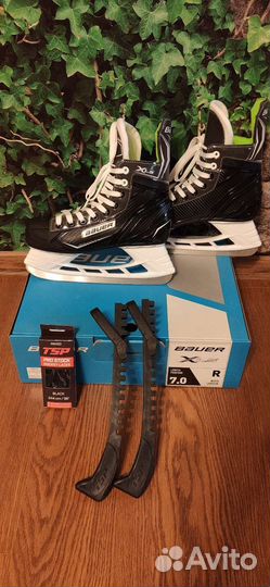 Хоккейные коньки bauer