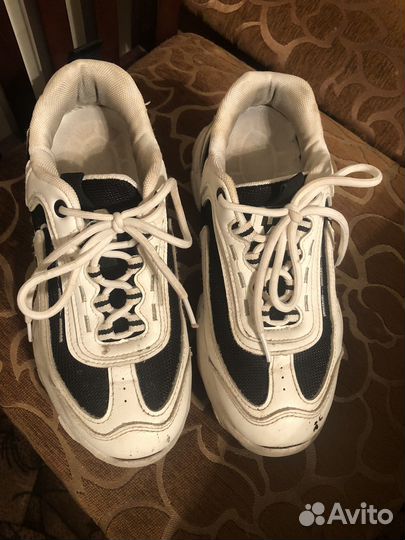 Кроссовки на девочку