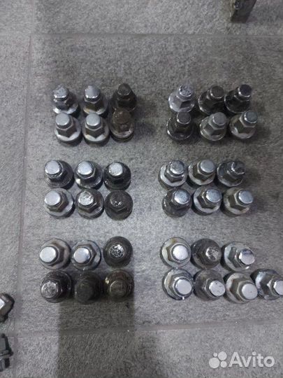 Гайка колесная Toyota Land Cruiser 200 4.5 дизель