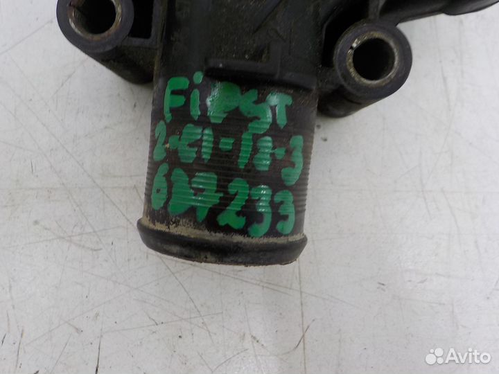 Корпус термостата на Ford Fusion