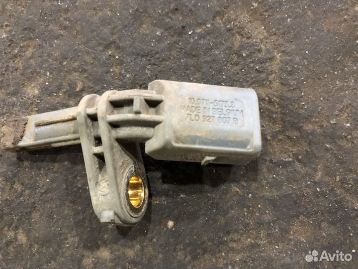 Датчик абс задний на Порше кайенн 955 7L0927807B