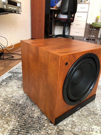 Активный сабвуфер