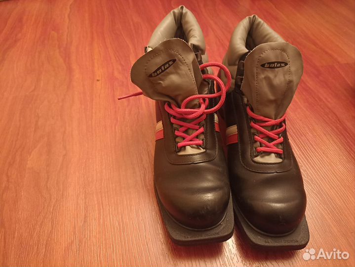 Лыжные ботинки botas