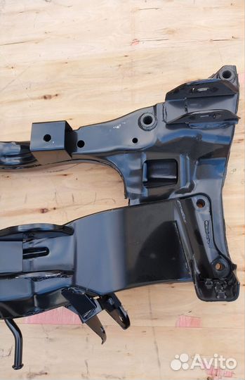 Подрамник Mitsubishi Outlander 1