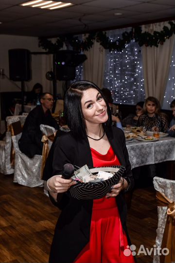 Ведущая-тамада на свадьбу, юбилей и корпоратив