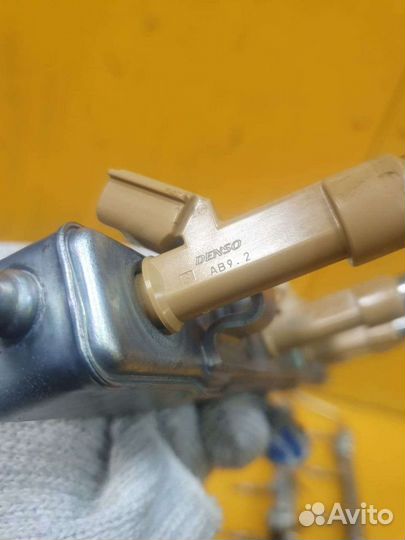 Топливная форсунка инжектор 1.6 1ZR-FE 1zrfe 1zrfa