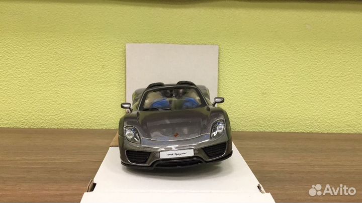 BBurago 1:24 - Porche Spyder