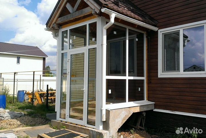 Остекление веранд, беседок, крылечек
