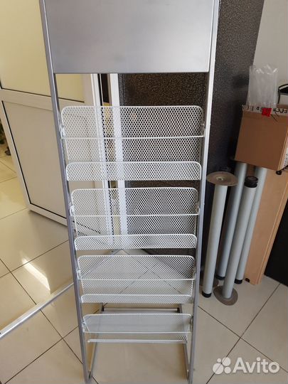 Стойка для журналов и газет