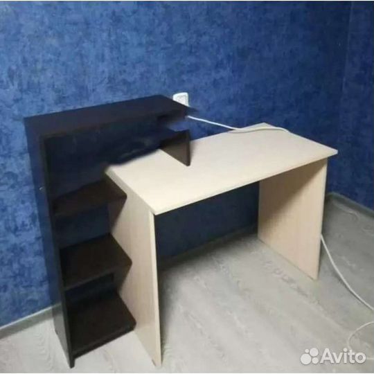 Стол компьютерный новый
