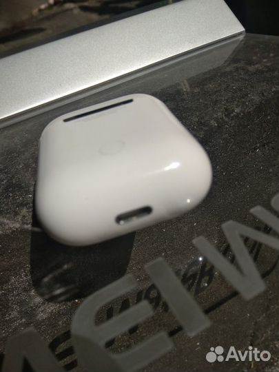 Наушники Apple AirPods