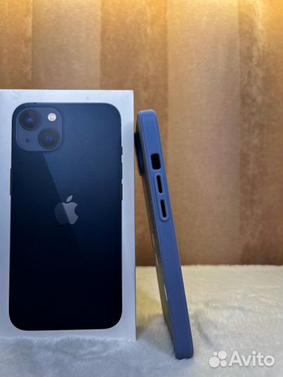 Чехол на iPhone с защитой камеры