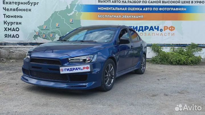 Накладка торпедо правая Mitsubishi Lancer X (CY) 8