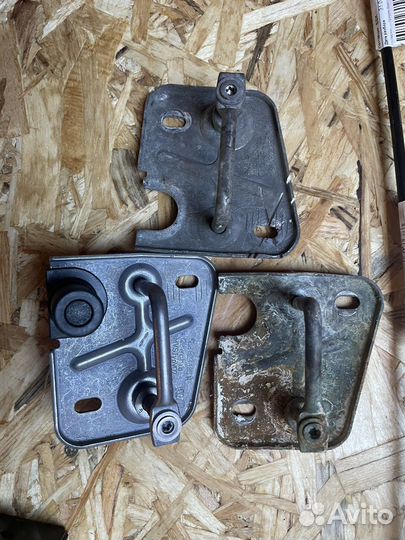 Замок капота шкода октавия а8